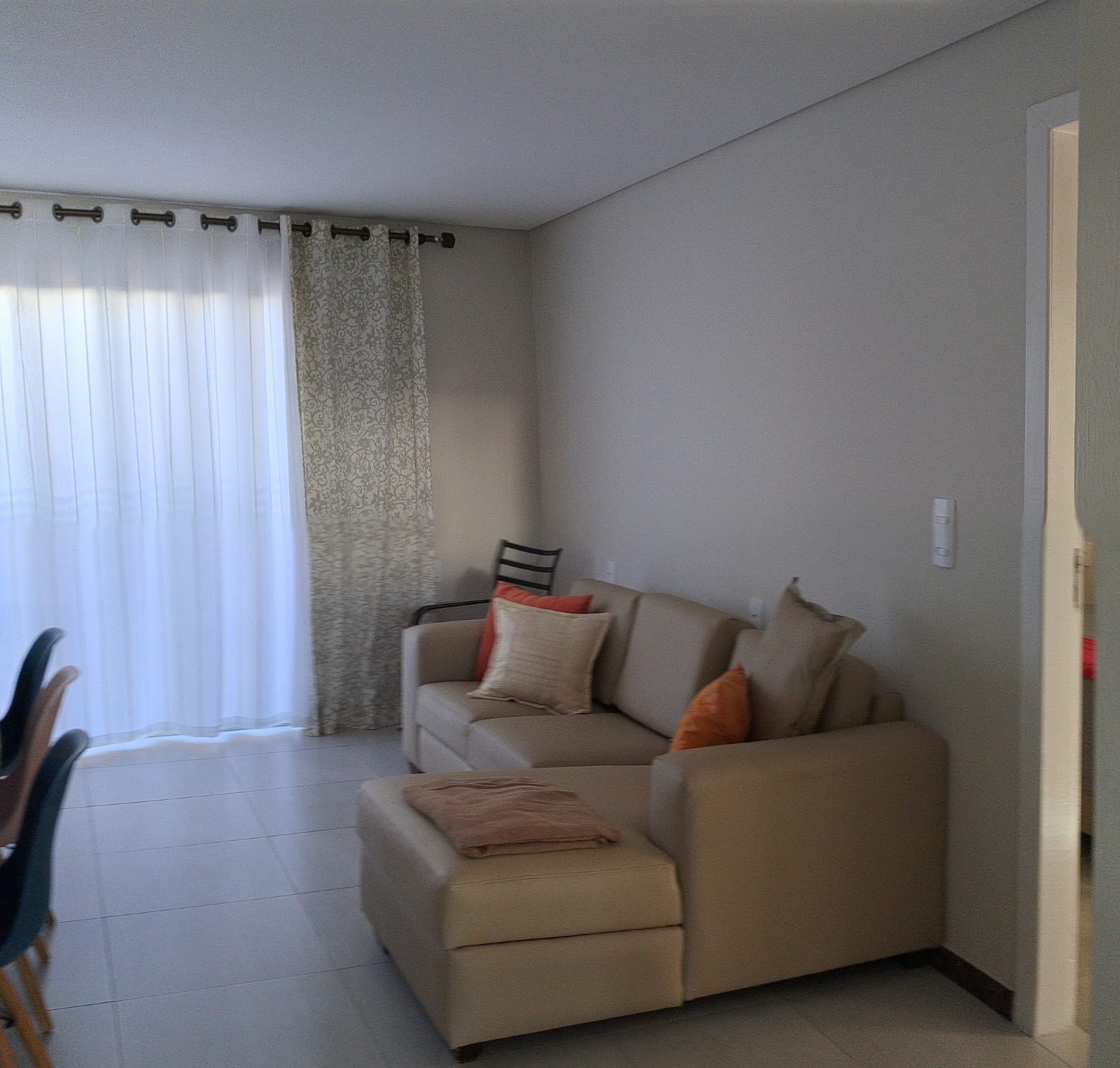 Sala de estar iluminada