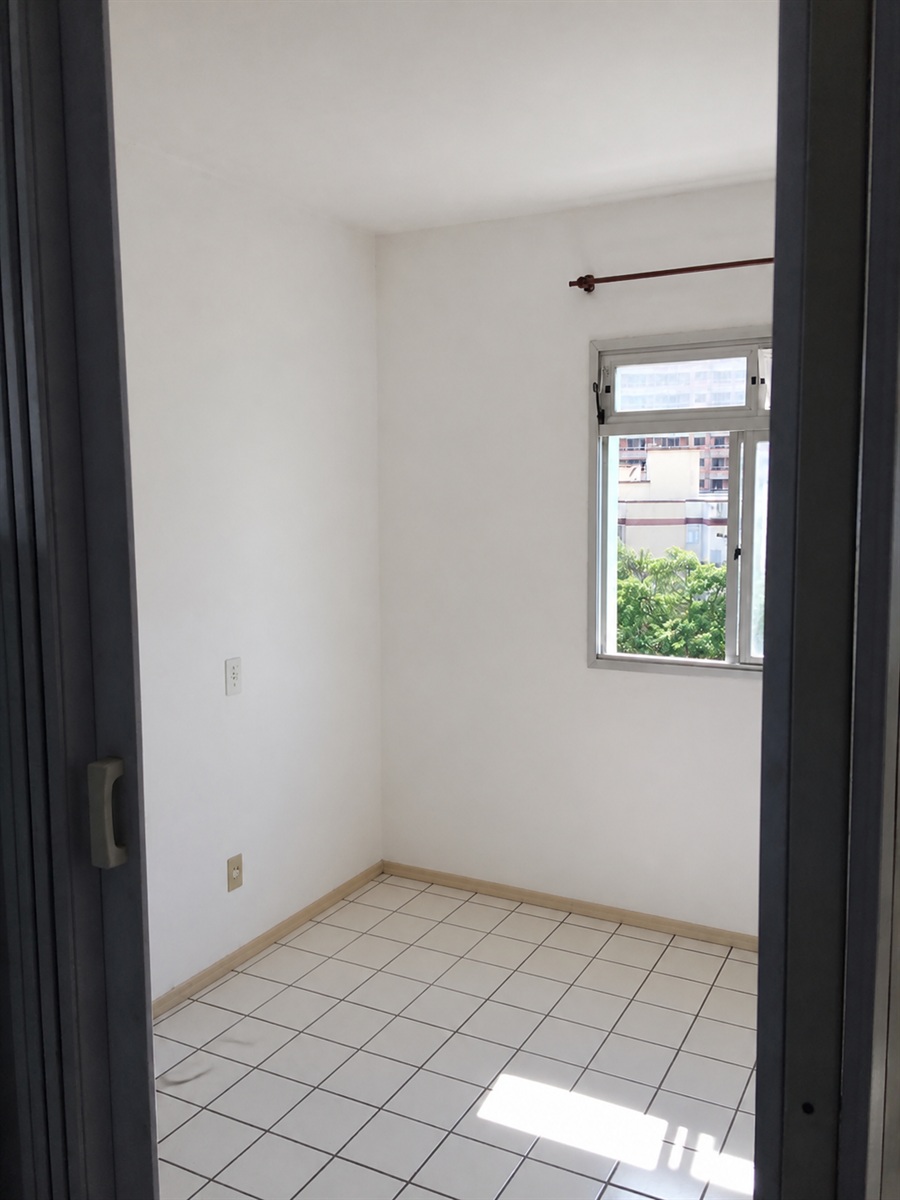 Primeiro dormitório do apartamento